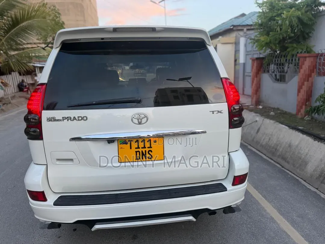 Toyota Land Cruiser Prado 2007 White