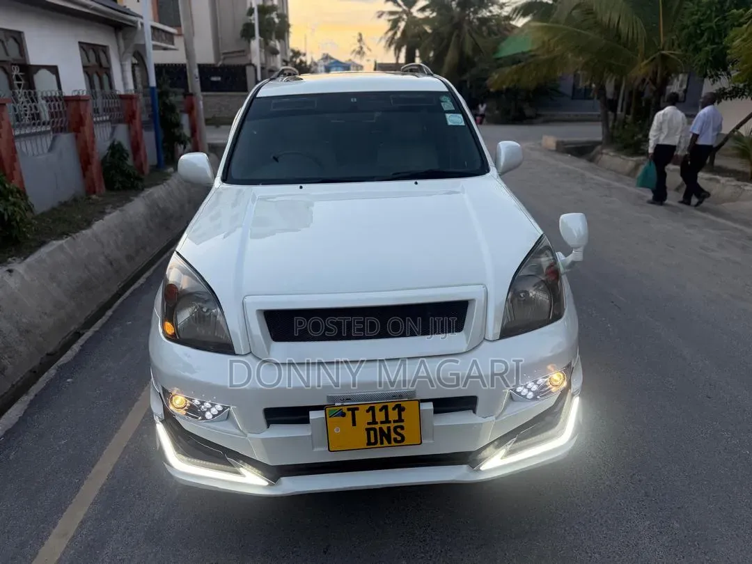 Toyota Land Cruiser Prado 2007 White