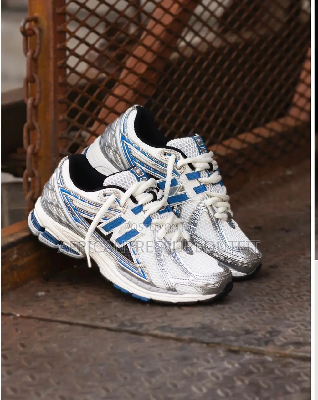 New Balance 1906r Silver Metallic Collection Available