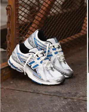 New Balance 1906r Silver Metallic Collection Available