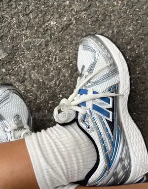 New Balance 1906r Silver Metallic Collection Available