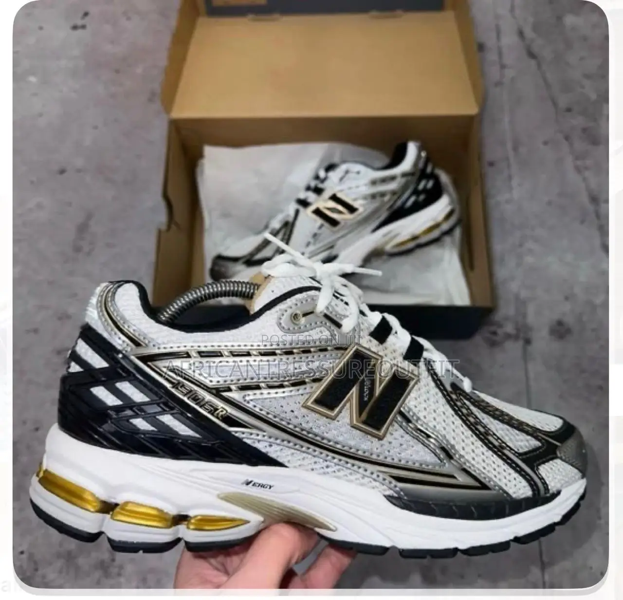 New Balance 1906r Silver Metallic Collection Available