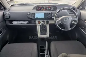 Toyota Corolla Rumion Hatchback 1.8 FWD 2009 Silver