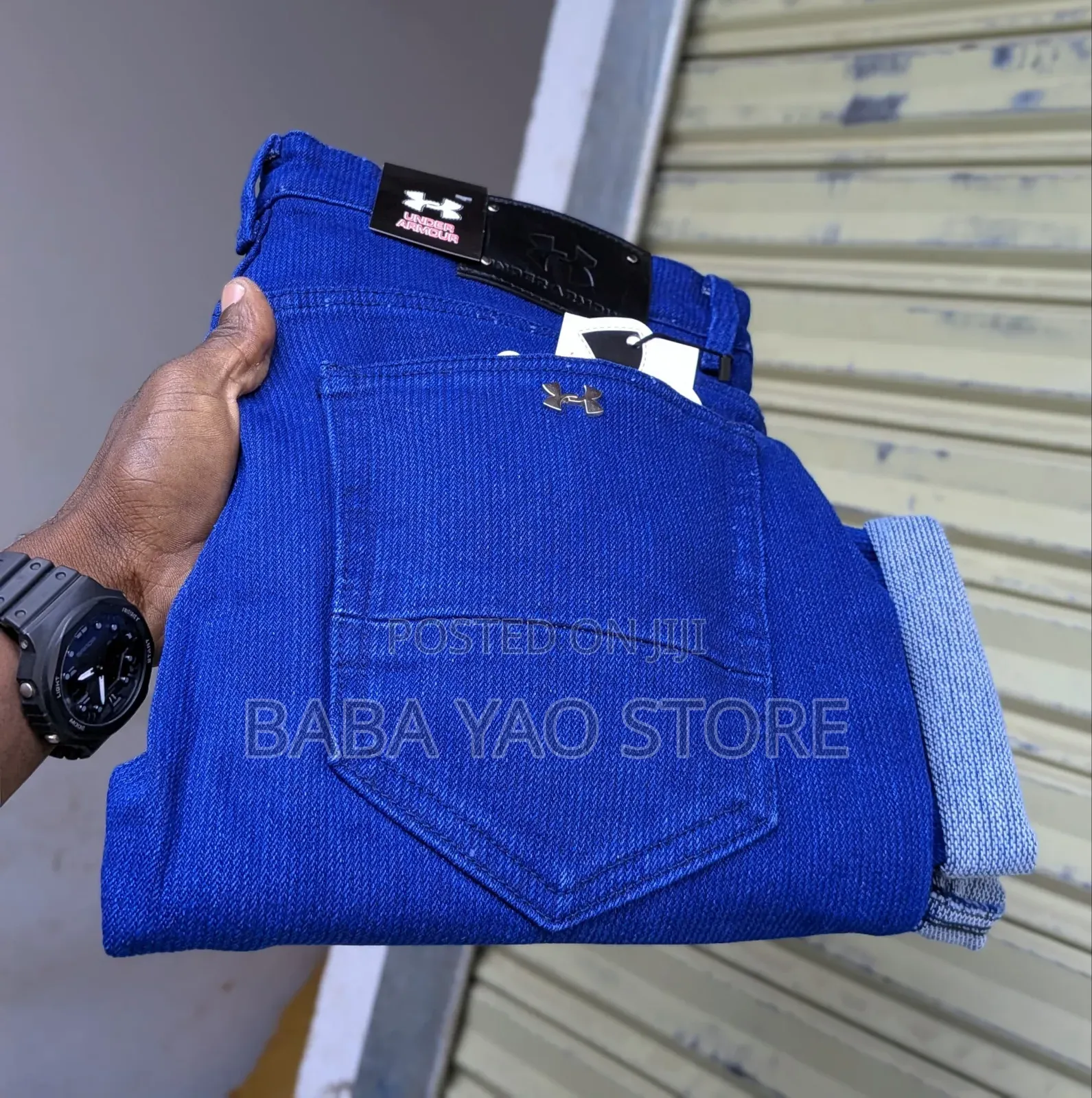 Men's Non-bleed Color Quality Stretching Jeans.