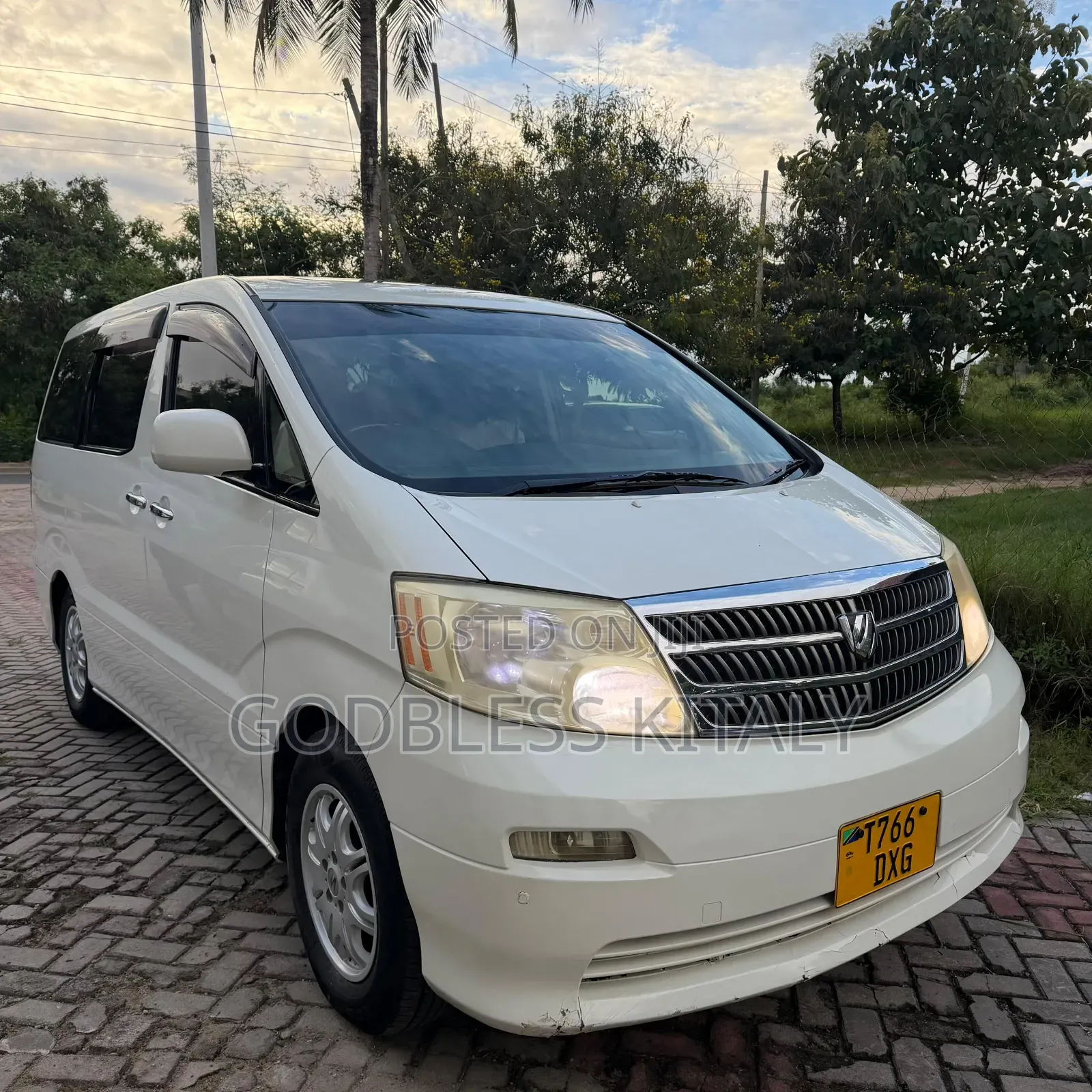 Toyota Alphard 2.4 Hybrid AWD 2005 White
