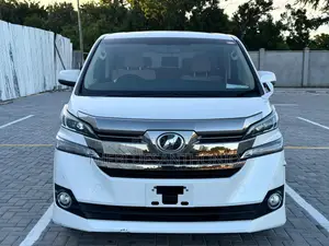Toyota Alphard 2017 White