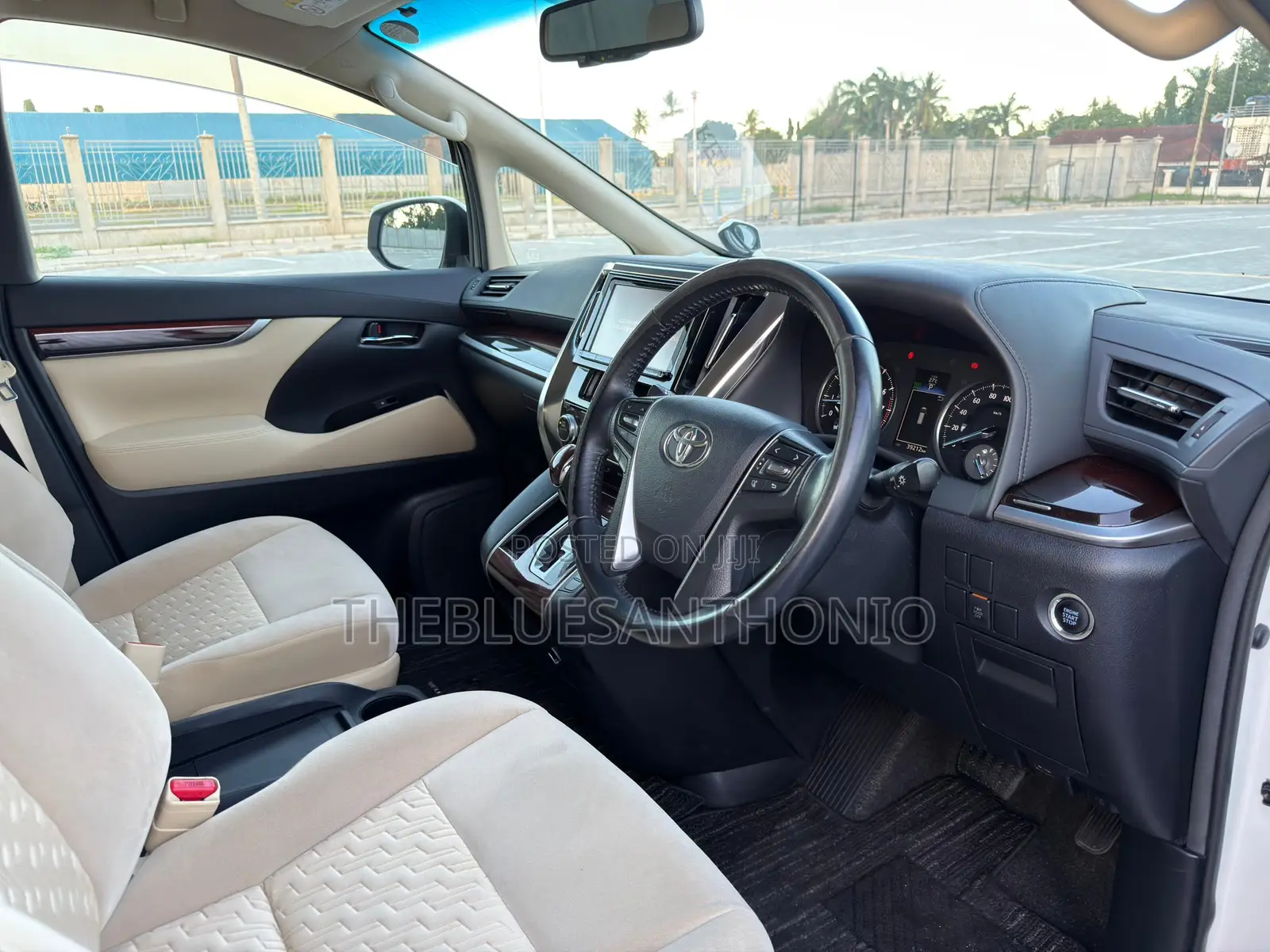 Toyota Alphard 2017 White
