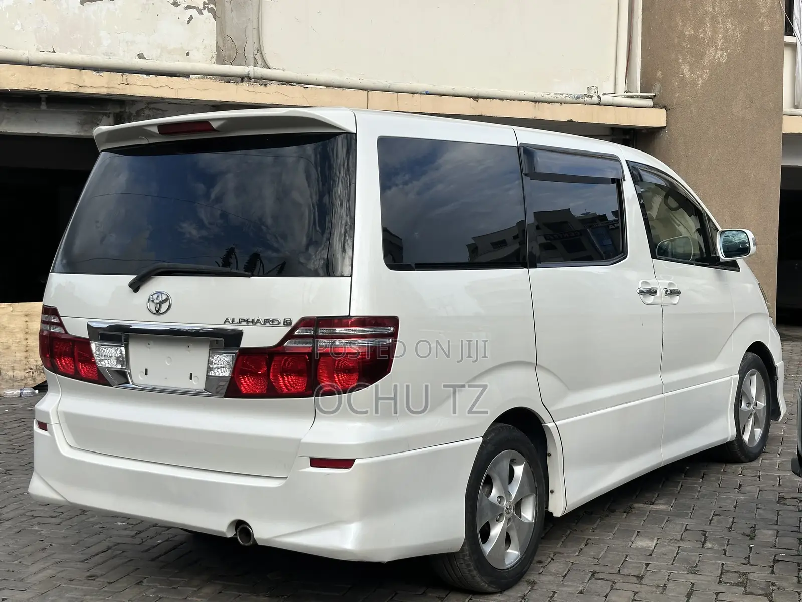 Toyota Alphard 2006 White