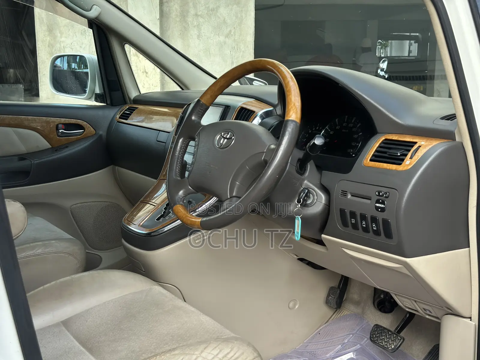 Toyota Alphard 2006 White