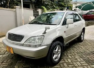 Toyota Harrier 2001 White
