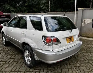 Toyota Harrier 2001 White