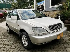 Toyota Harrier 2001 White