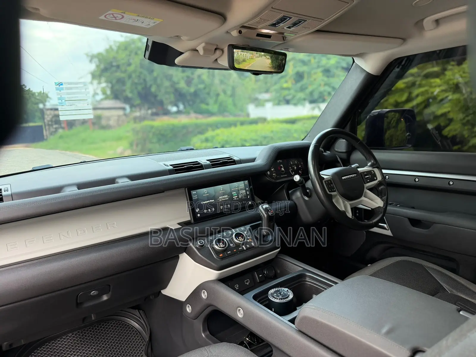 Land Rover Defender 110 SE 4x4 2020 Gray