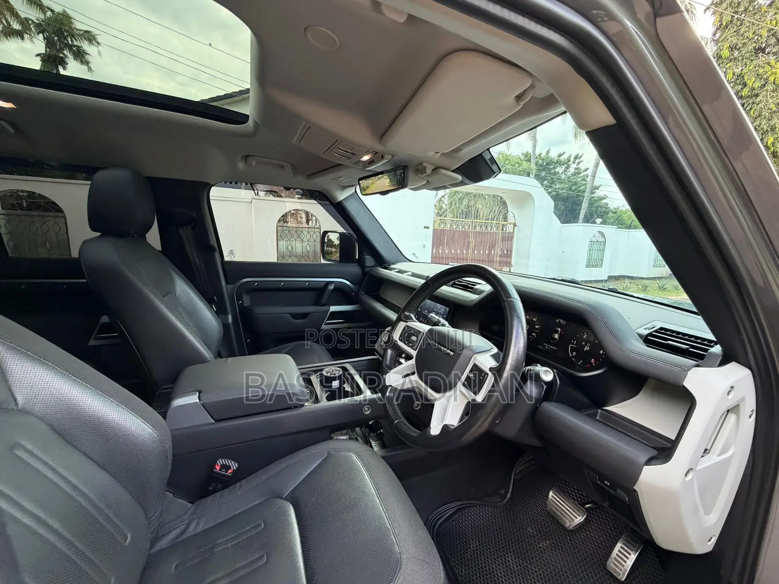 Land Rover Defender 110 SE 4x4 2020 Gray