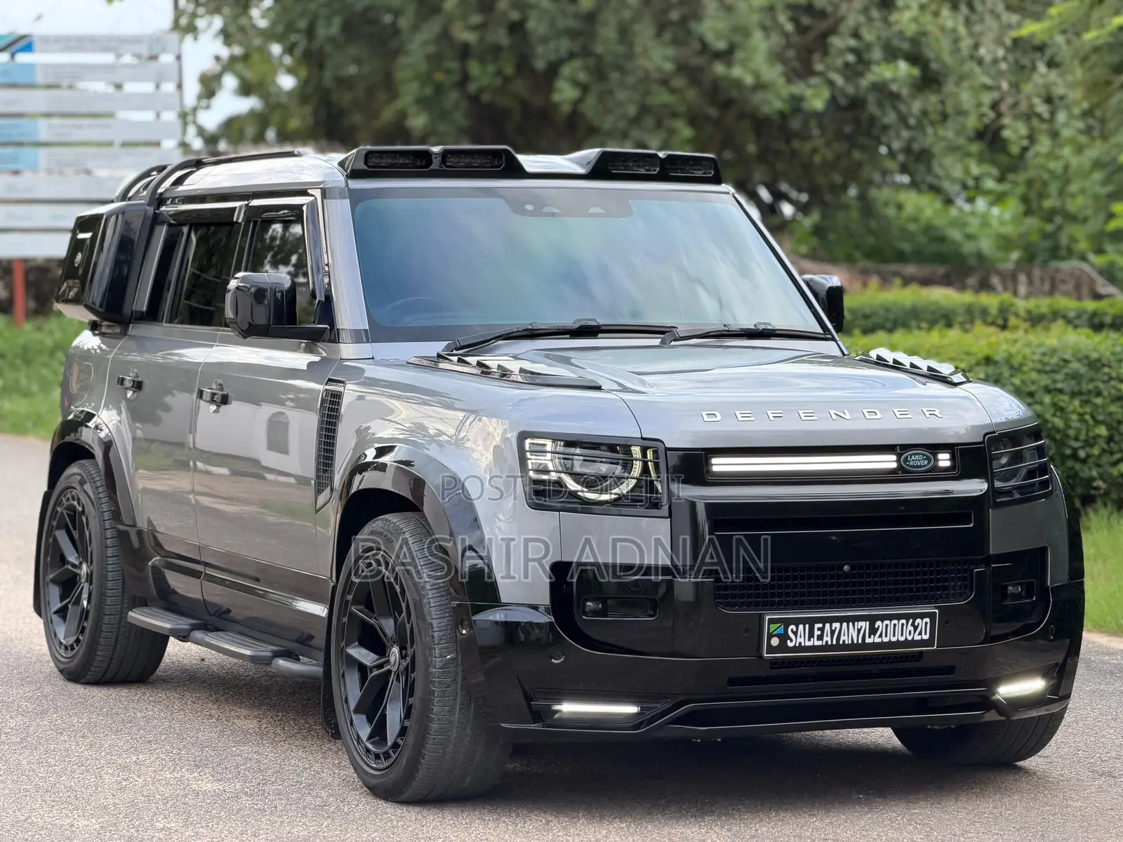 Land Rover Defender 110 SE 4x4 2020 Gray