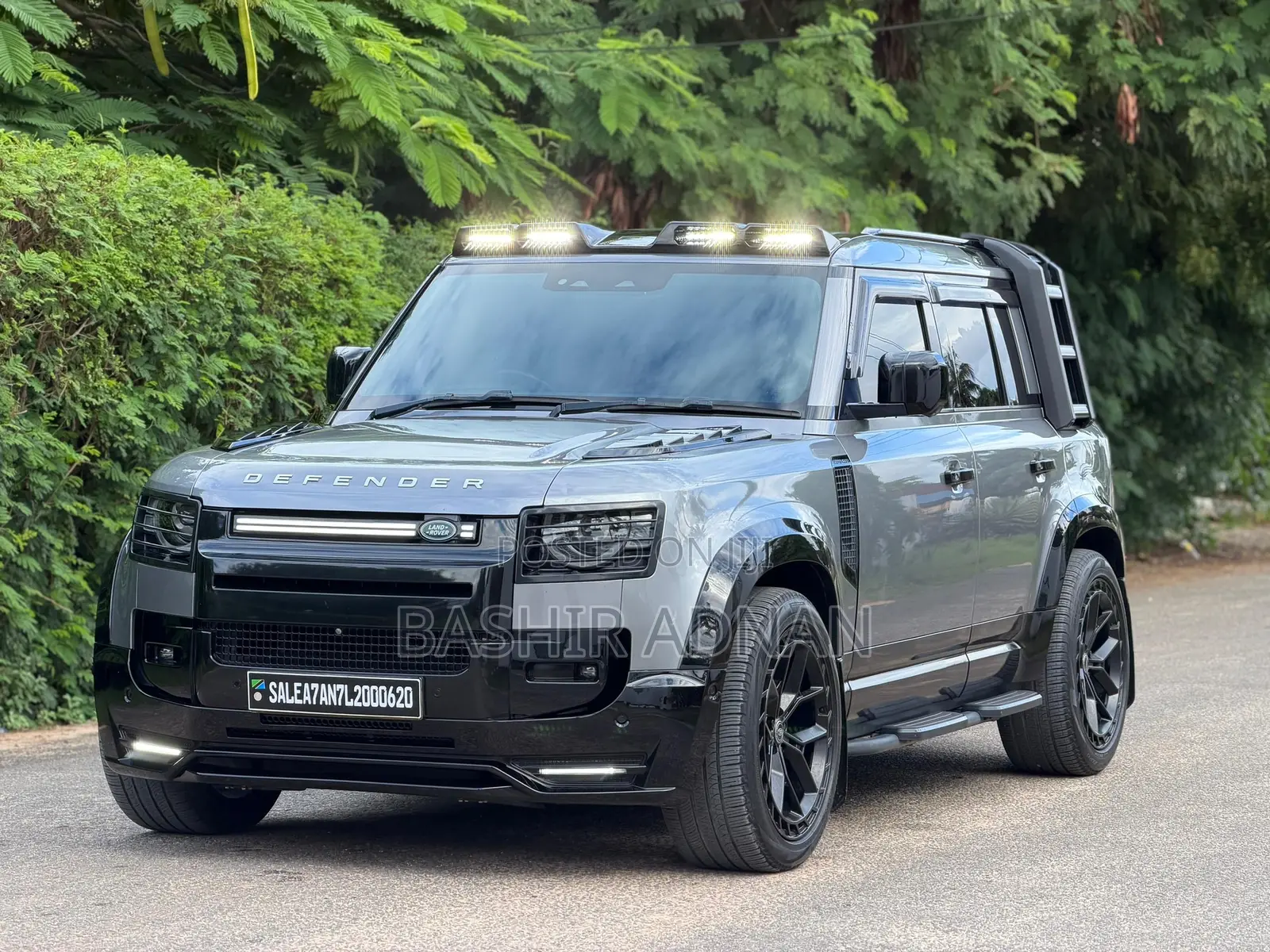 Land Rover Defender 110 SE 4x4 2020 Gray