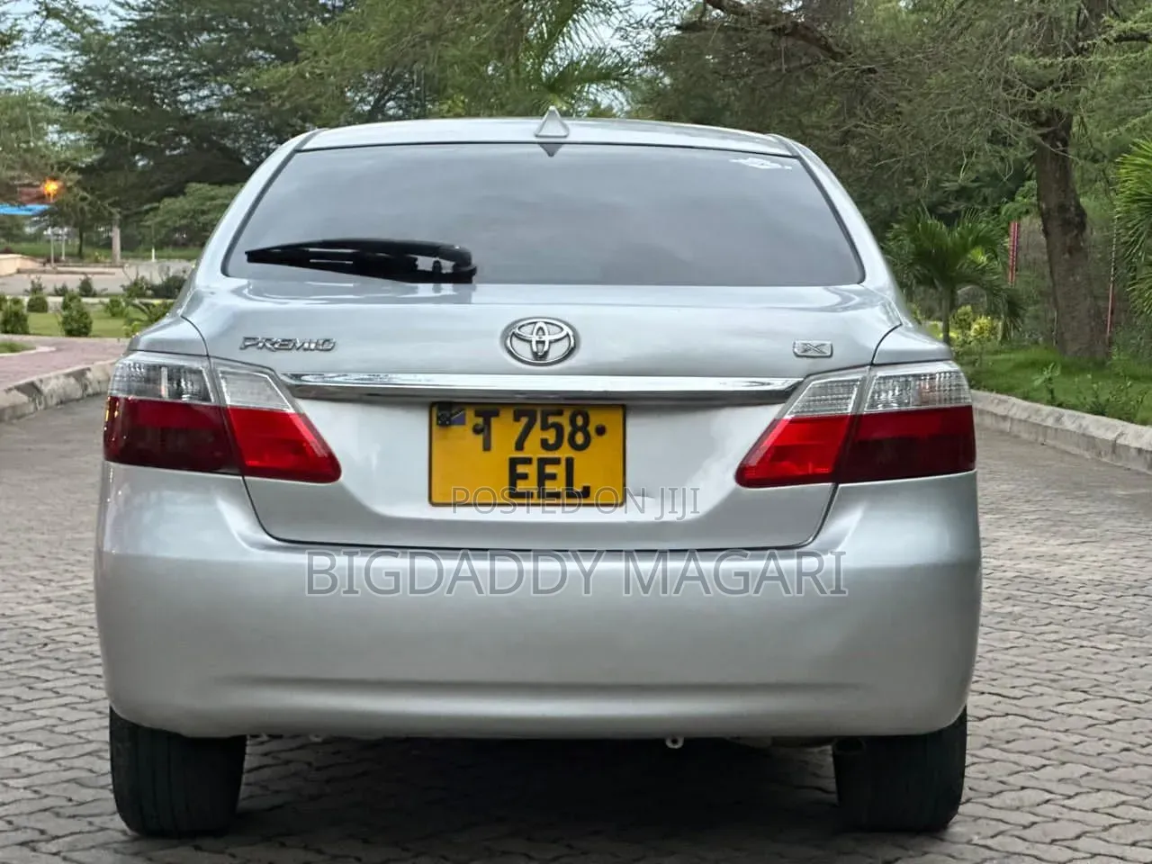 Toyota Premio 2010 Silver