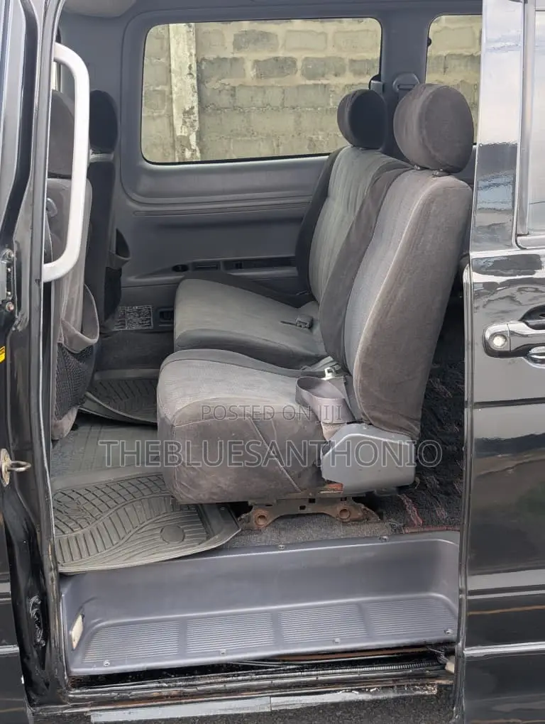 Toyota LiteAce Noah 1999 Black