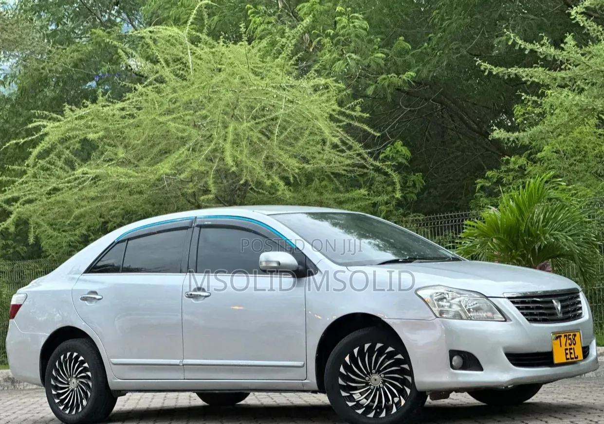Toyota Premio 2010 Silver