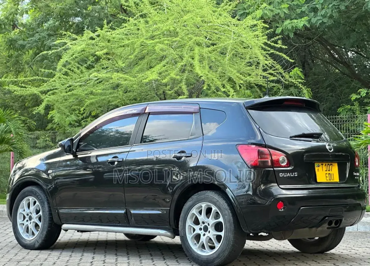 Nissan Dualis 2010 Black