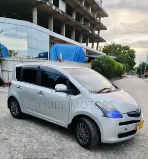 Toyota Ractis 2005 Silver