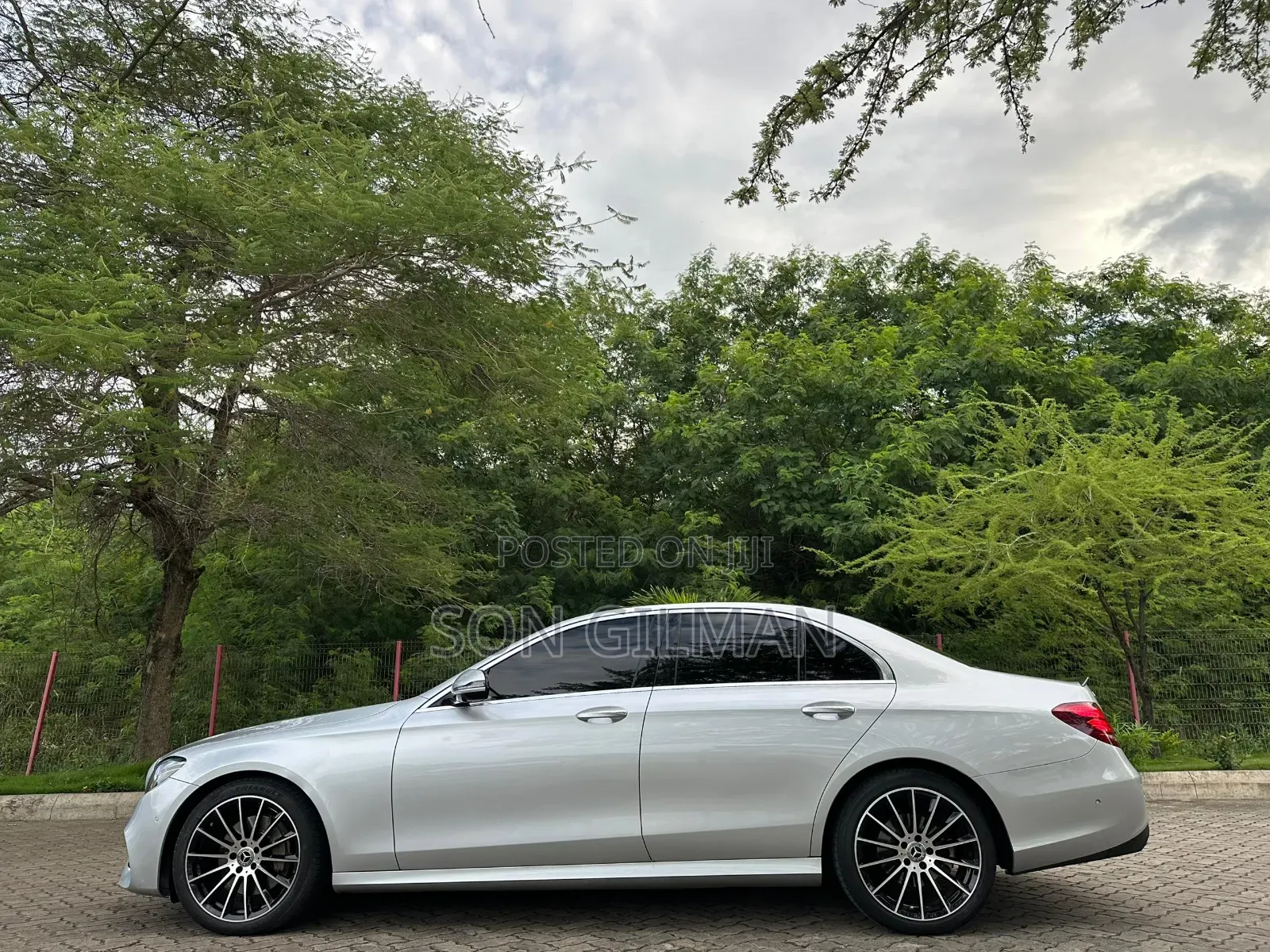 Mercedes-Benz E200 2016 Silver