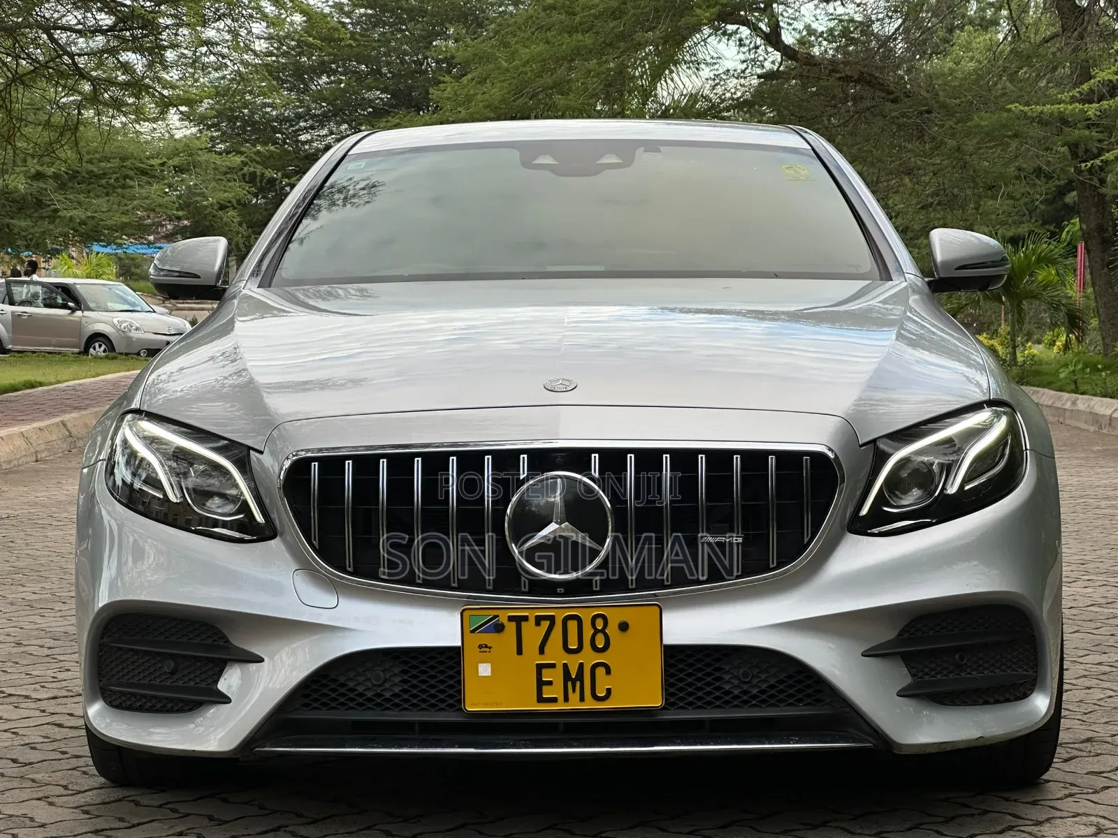 Mercedes-Benz E200 2016 Silver