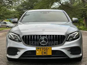 Mercedes-Benz E200 2016 Silver