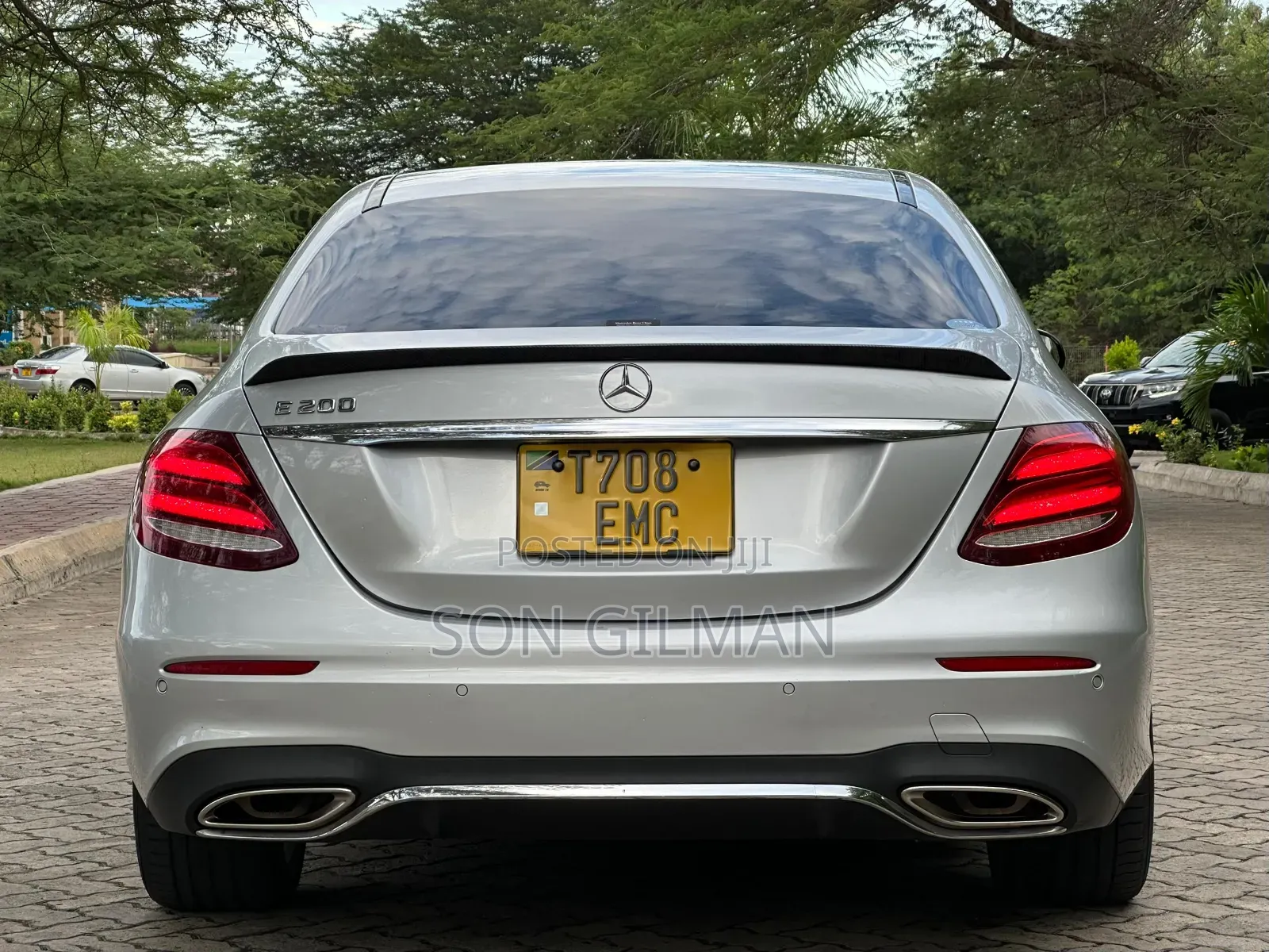 Mercedes-Benz E200 2016 Silver