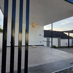 4bdrm House in Lasanza, Goba for sale