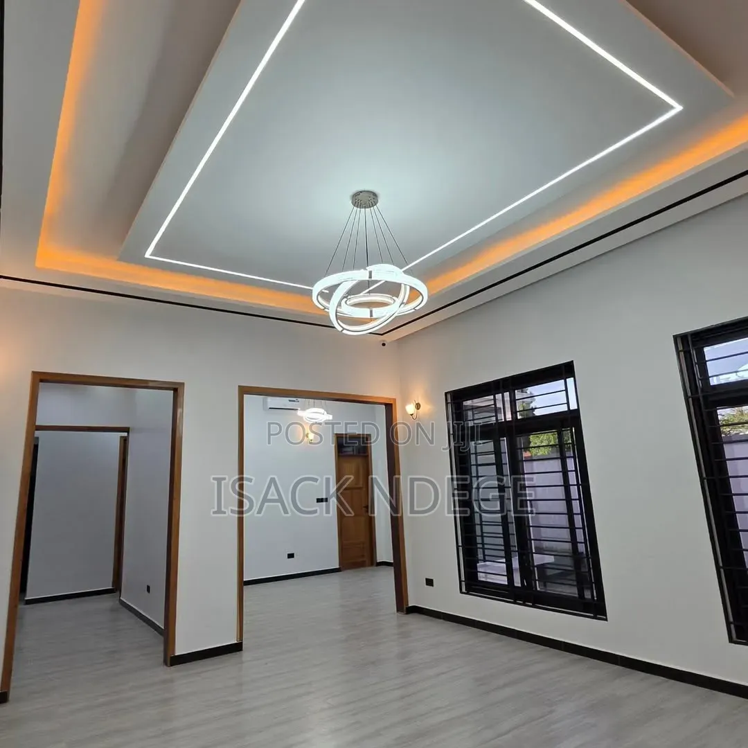 4bdrm House in Lasanza, Goba for sale