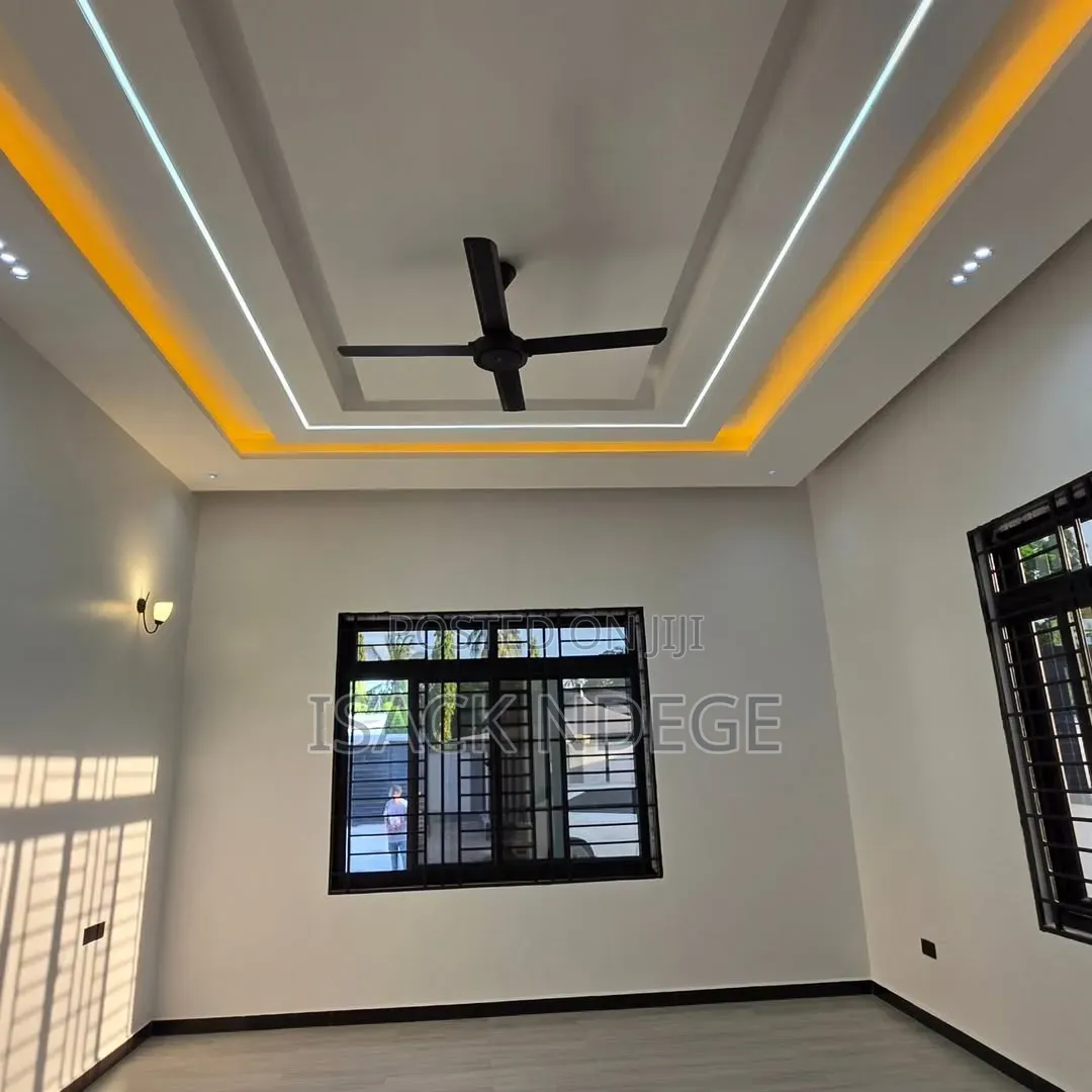 4bdrm House in Lasanza, Goba for sale