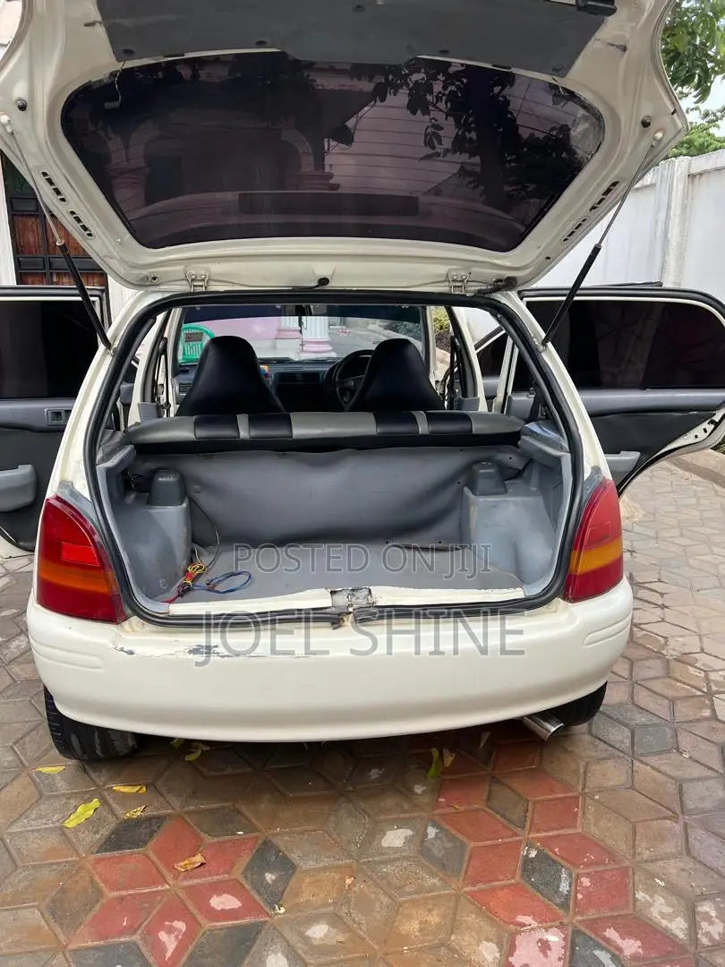 Toyota Starlet 1997 White