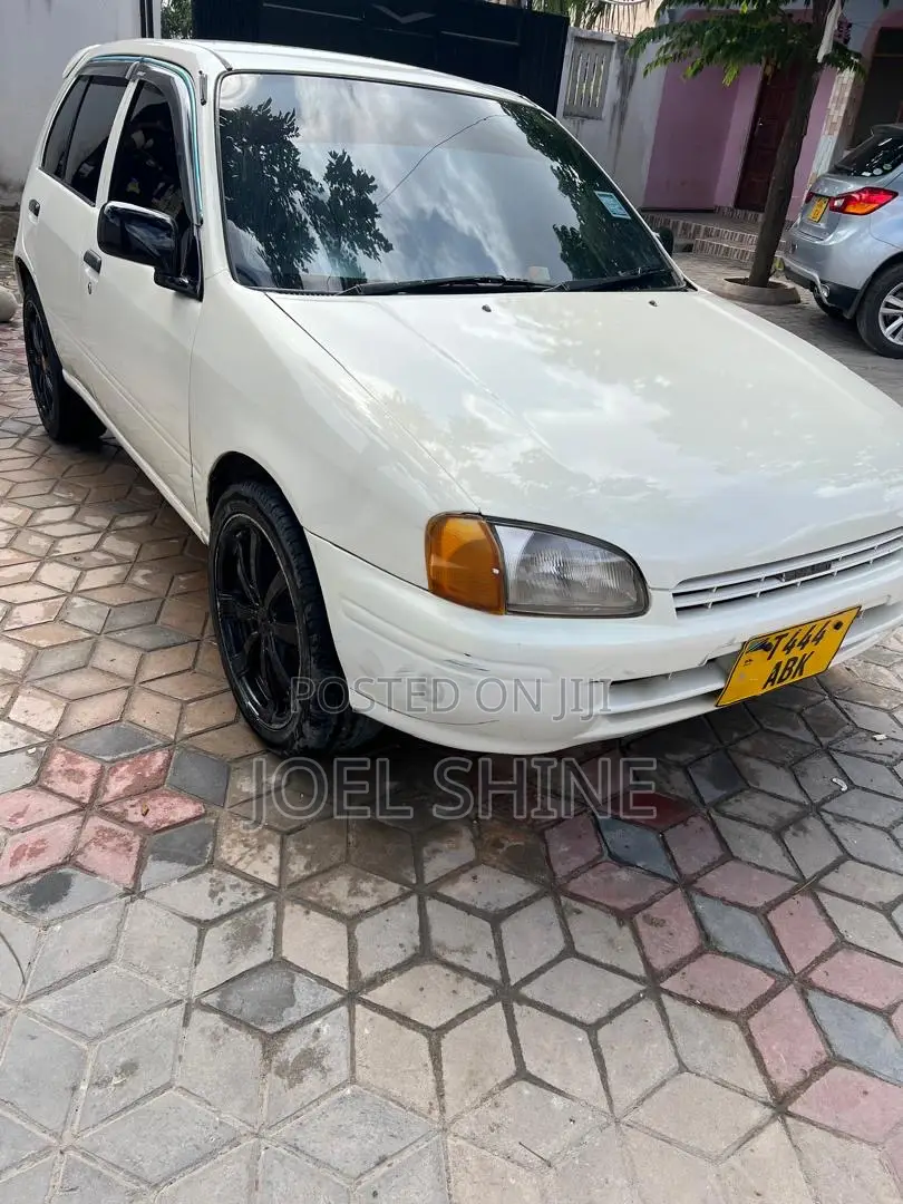 Toyota Starlet 1997 White