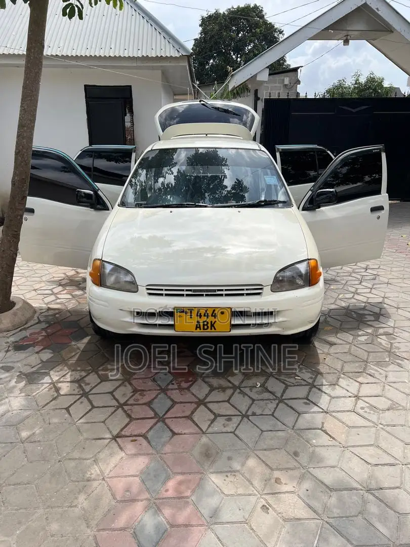 Toyota Starlet 1997 White