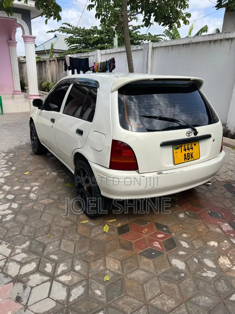 Toyota Starlet 1997 White