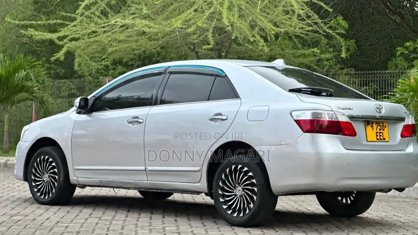Toyota Premio 2010 Silver