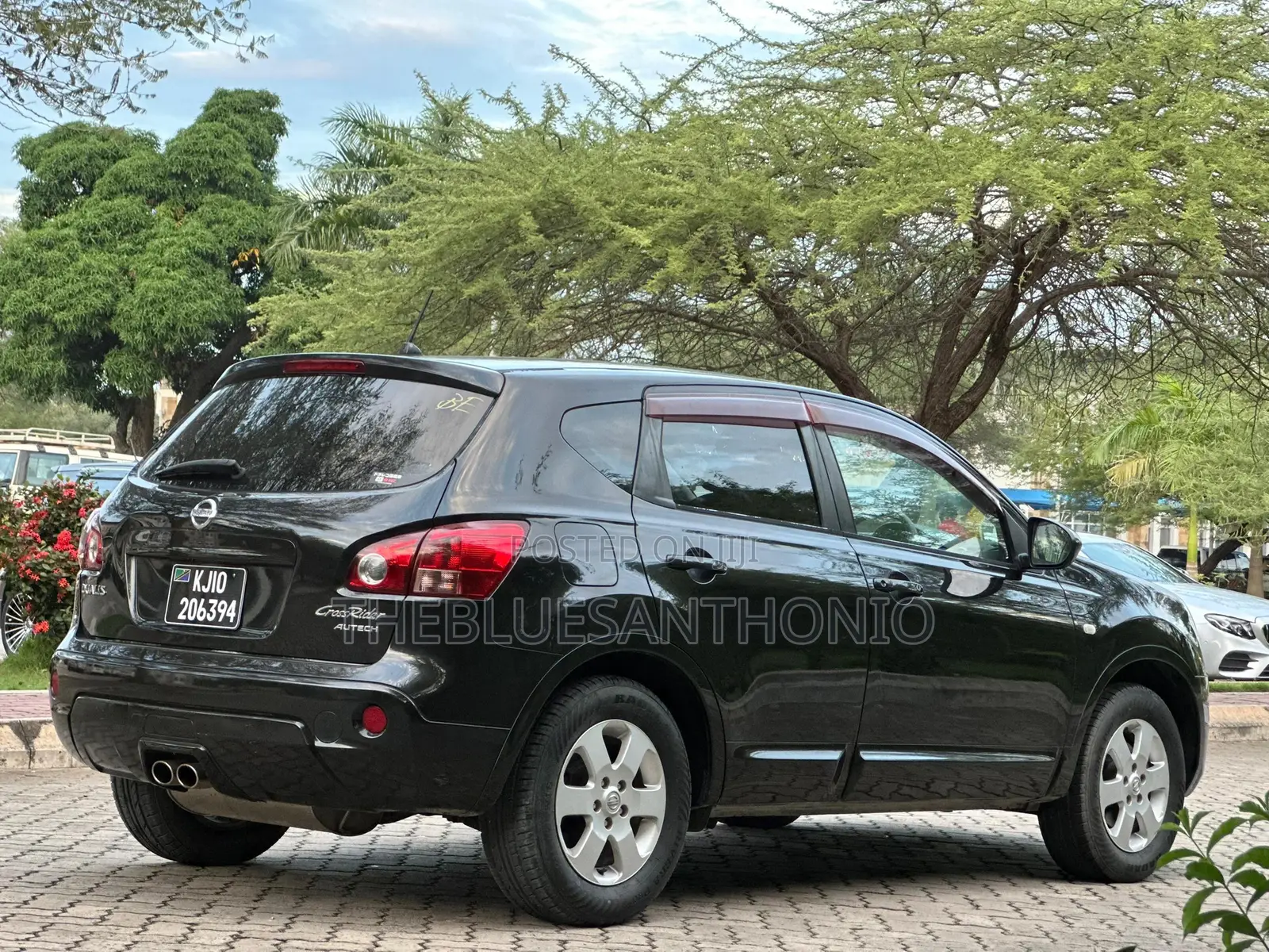 Nissan Dualis 2010 Black
