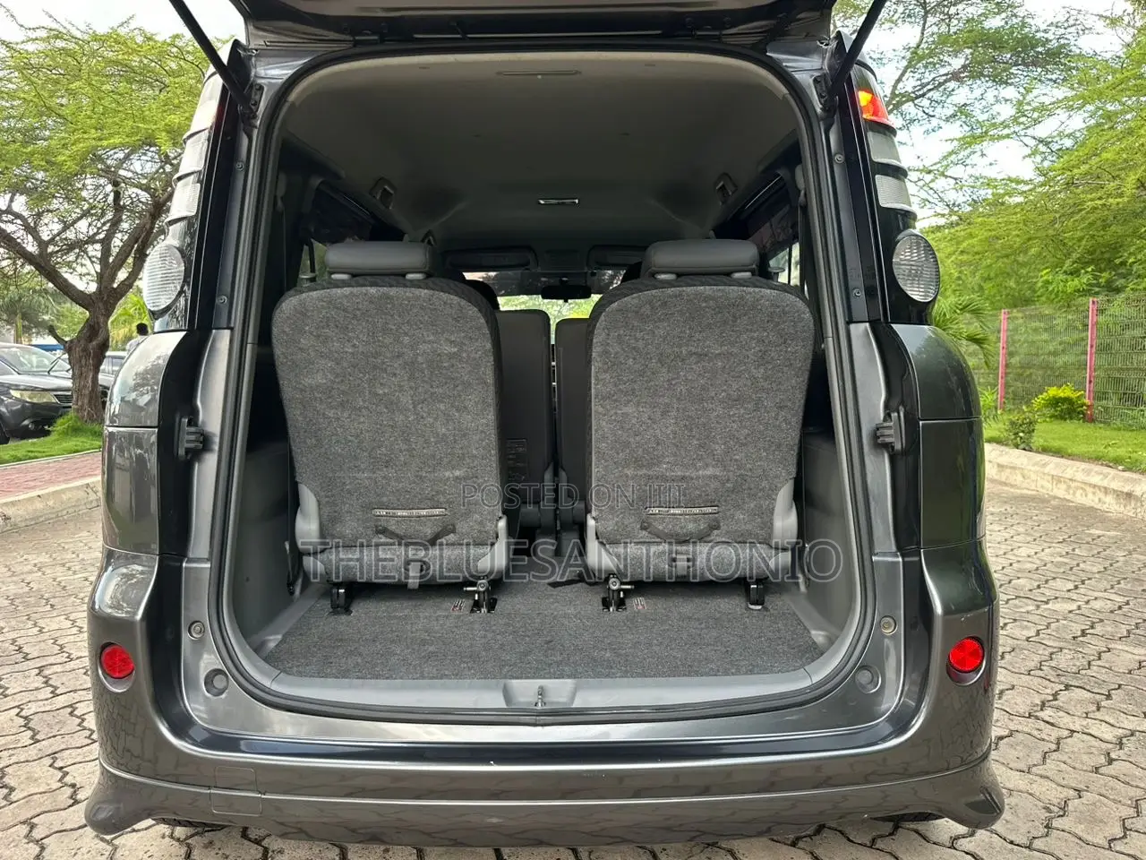 Toyota Sienta 2007 Gray