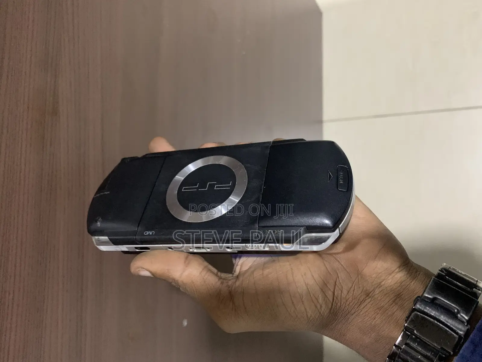 PSP Used Chipped With Games