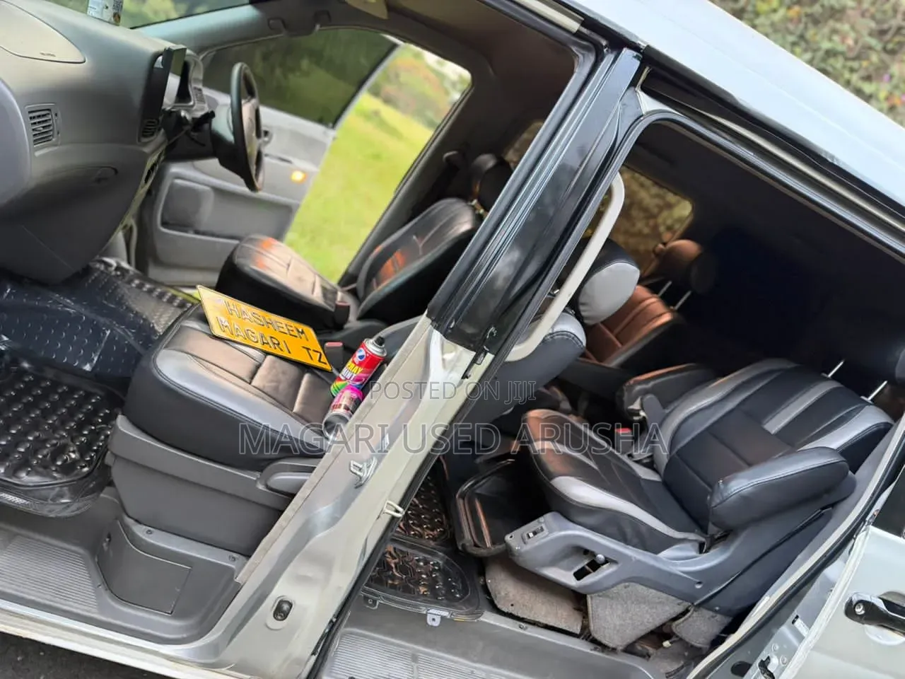 Toyota Noah 2002 Silver