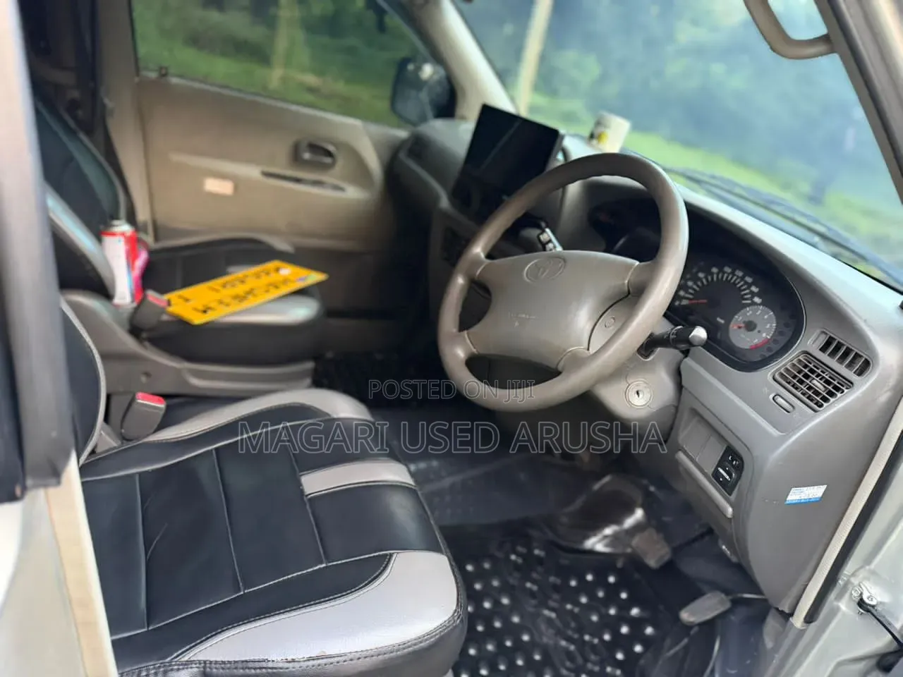 Toyota Noah 2002 Silver