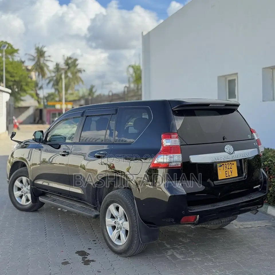 Toyota Land Cruiser Prado 2.8 D-4D 2016 Black