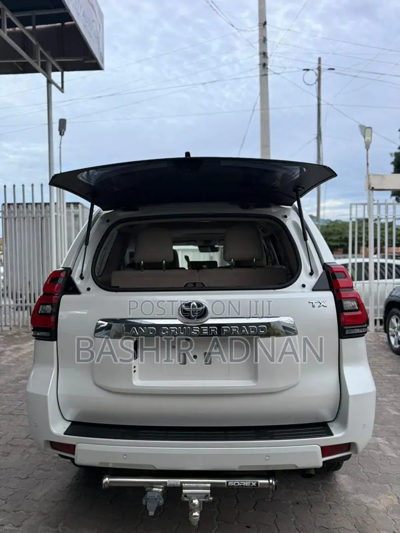 Toyota Land Cruiser Prado 2.7 2020 White