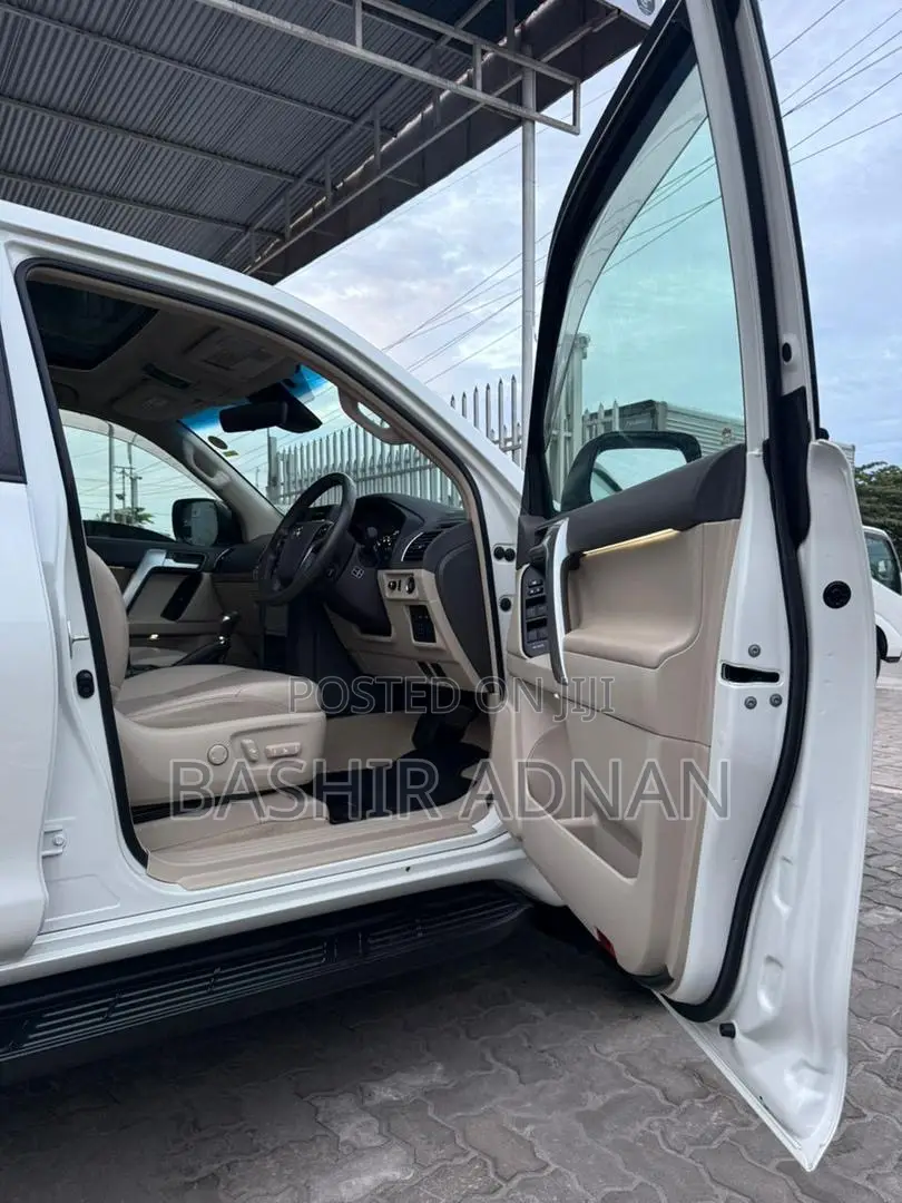 Toyota Land Cruiser Prado 2.7 2020 White