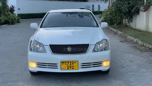 Toyota Crown Royale 2005 White