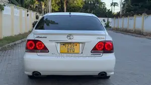 Toyota Crown Royale 2005 White