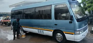 Toyota Coaster 2000
