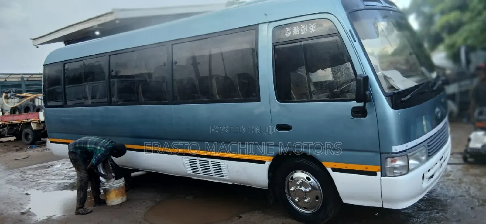 Toyota Coaster 2000