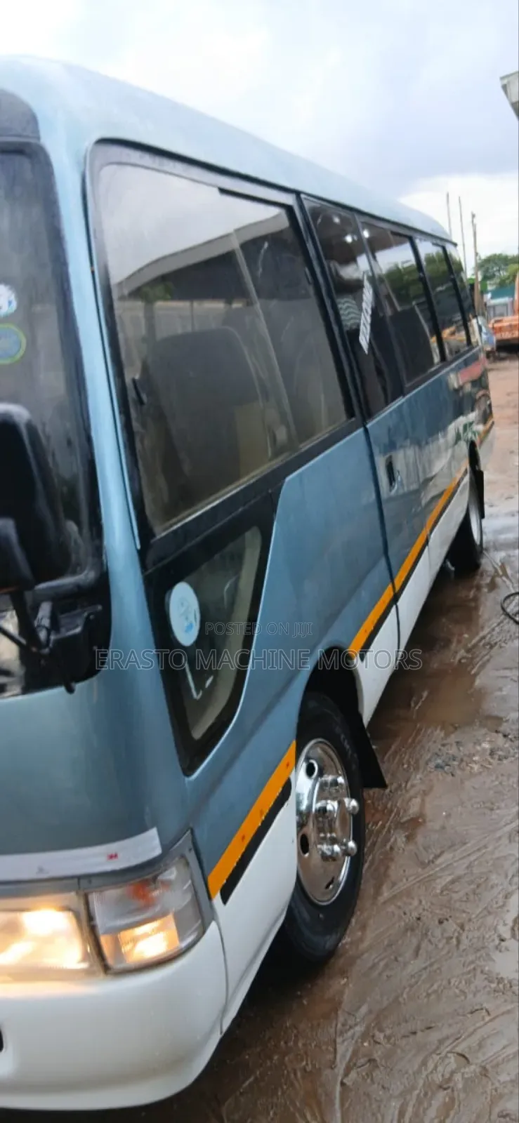 Toyota Coaster 2000